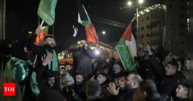 Israel releases 90 Palestinian detainees in landmark ceasefire deal