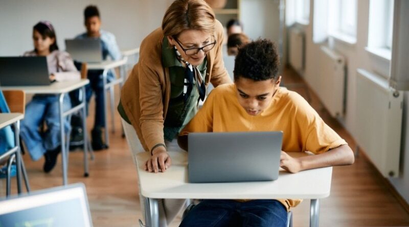 Teachers And Technology: Struggles With EdTech And How To Help