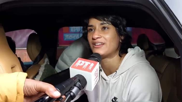 former olympic athlete vinesh phogat blasts bjp aap for copy pasting schemes delhi elections 2025